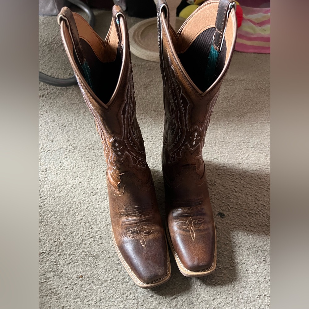 Justin Boots Brown Leather Western Heeled Boots - Picture 7 of 8